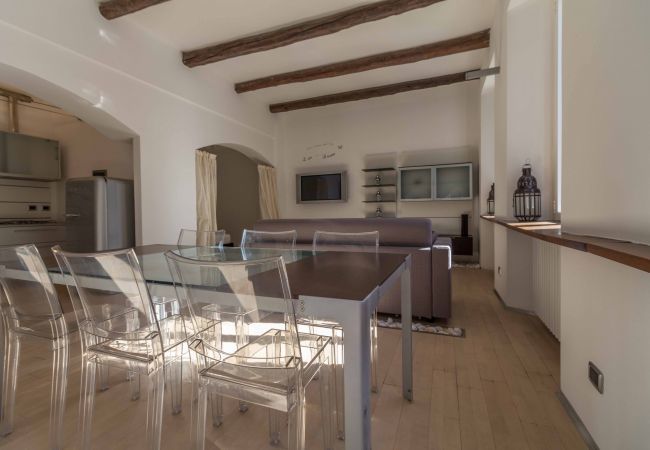 Appartamento a Lecco - Lungolago Holiday Home - Affitti Brevi Italia Appartamento a Lecco - Lungolago Holiday Home - Affitti Brevi Italia