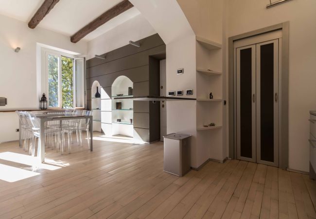 Appartamento a Lecco - Lungolago Holiday Home - Affitti Brevi Italia Appartamento a Lecco - Lungolago Holiday Home - Affitti Brevi Italia