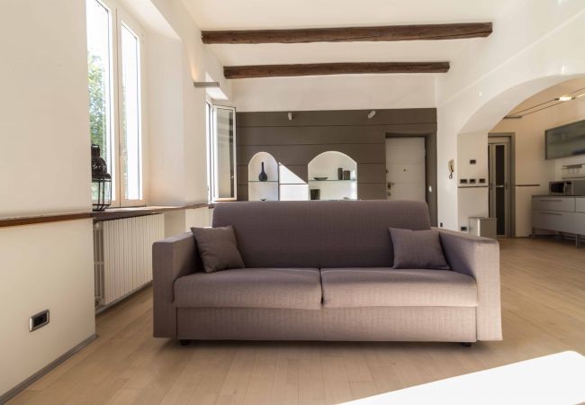 Appartamento a Lecco - Lungolago Holiday Home - Affitti Brevi Italia Appartamento a Lecco - Lungolago Holiday Home - Affitti Brevi Italia