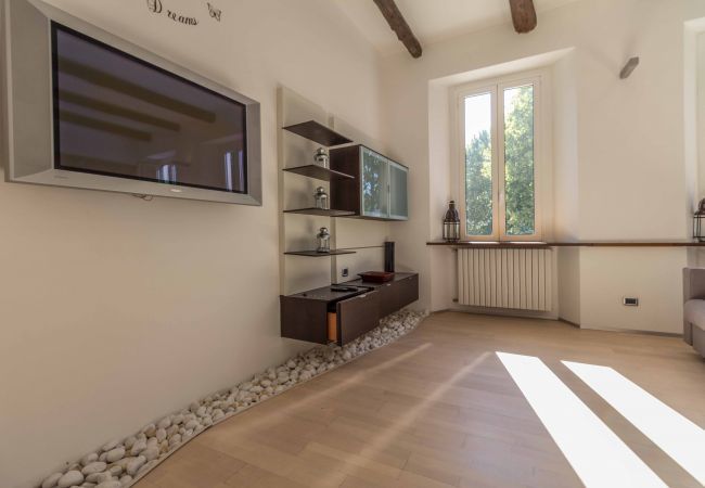 Appartamento a Lecco - Lungolago Holiday Home - Affitti Brevi Italia Appartamento a Lecco - Lungolago Holiday Home - Affitti Brevi Italia