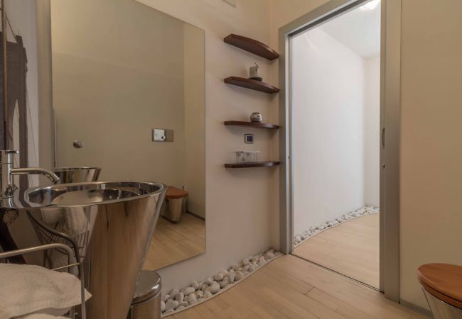 Appartamento a Lecco - Lungolago Holiday Home - Affitti Brevi Italia Appartamento a Lecco - Lungolago Holiday Home - Affitti Brevi Italia
