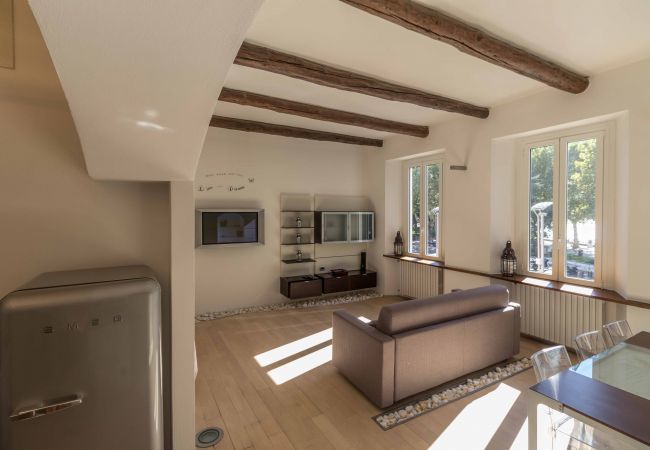 Appartamento a Lecco - Lungolago Holiday Home - Affitti Brevi Italia Appartamento a Lecco - Lungolago Holiday Home - Affitti Brevi Italia
