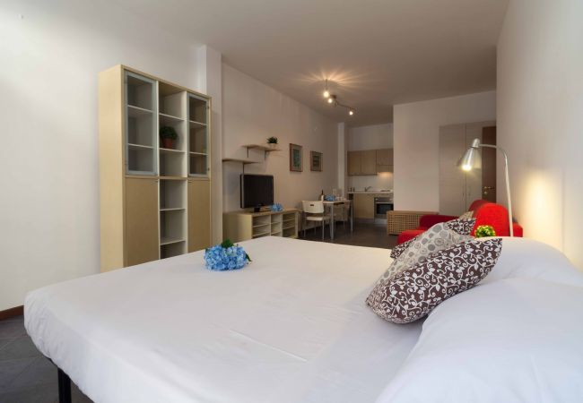 Studio a Lecco - Galleria Roma Studio - Affitti Brevi Italia Studio a Lecco - Galleria Roma Studio - Affitti Brevi Italia