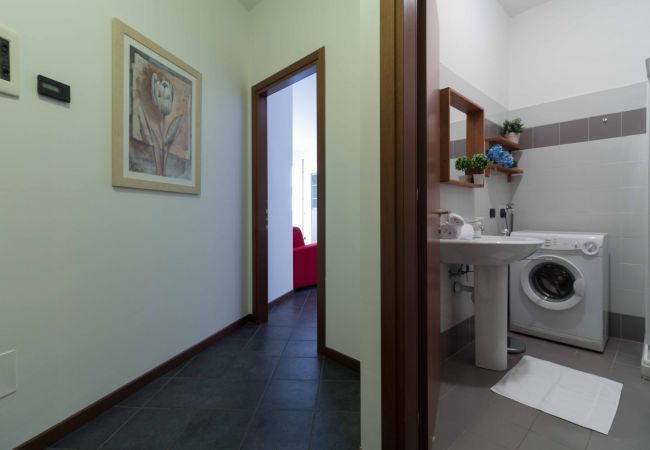 Studio a Lecco - Galleria Roma Studio - Affitti Brevi Italia Studio a Lecco - Galleria Roma Studio - Affitti Brevi Italia