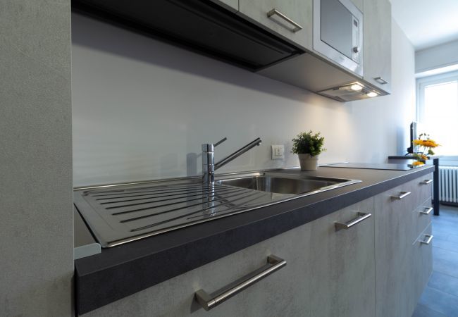 Studio a Lecco - Appartamento Girasole - Affitti Brevi Italia Studio a Lecco - Appartamento Girasole - Affitti Brevi Italia