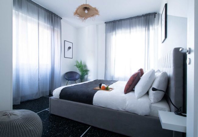 Camera da letto Appartamento SAPORE DI SORI Solo Affitti Brevi Appartamento a Sori - Appartamento SAPORE DI SORI-Affitti Brevi Italia
