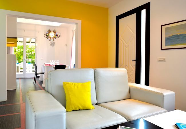 soggiorno VILLA RELAX & COMFORT  Affitti Brevi Italia Villa a Pozzallo - VILLA RELAX & COMFORT - Affitti Brevi Italia