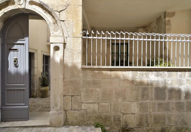Appartamento a Modica - DOMUS SBIRCIÒ - Affitti Brevi Italia Appartamento a Modica - DOMUS SBIRCIÒ - Affitti Brevi Italia