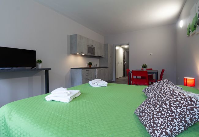 Studio a Lecco - Appartamento Lime - Affitti Brevi Italia Studio a Lecco - Appartamento Lime - Affitti Brevi Italia