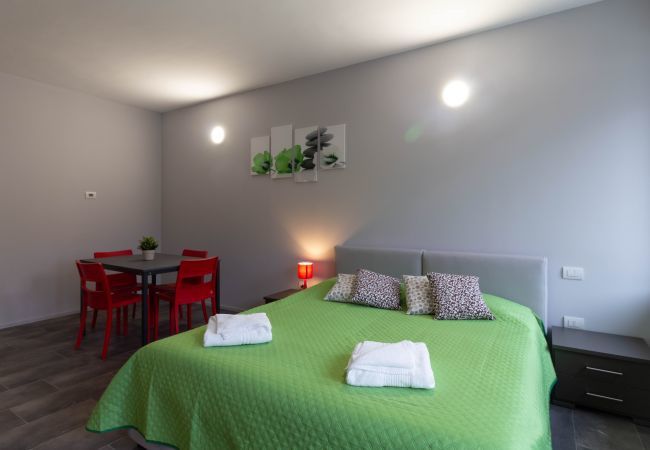 Studio a Lecco - Appartamento Lime - Affitti Brevi Italia Studio a Lecco - Appartamento Lime - Affitti Brevi Italia