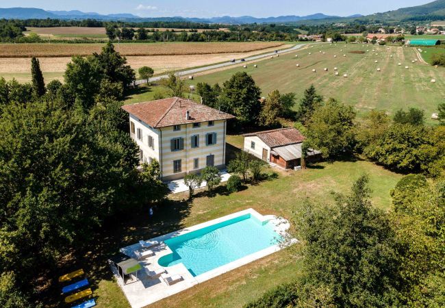 Villa a Scarperia - Villa Liberty Mugello - Affitti Brevi Italia Villa a Scarperia - Villa Liberty Mugello - Affitti Brevi Italia