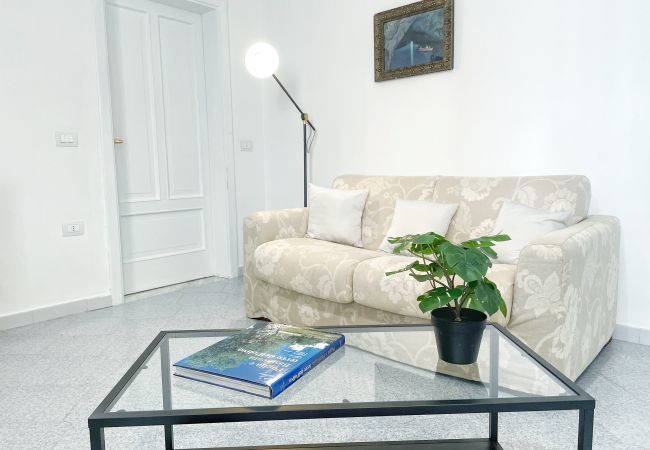 divano letto A due passi dal ponte  Affitti Brevi Italia Appartamento a Gravina in Puglia - A due passi dal ponte Apartment - Affitti Brevi It