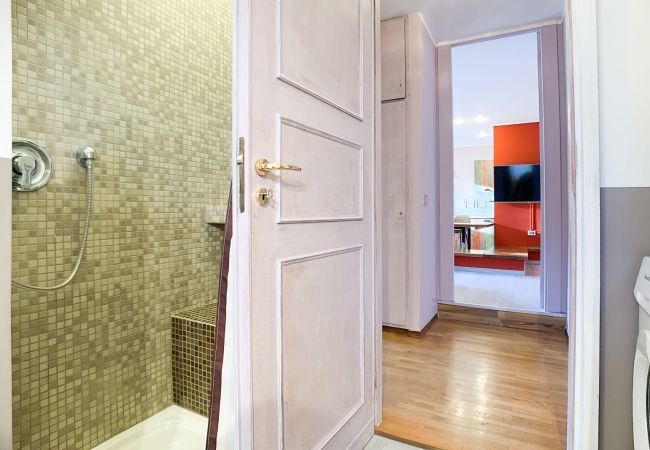 Bagno Appartamento La Pigna Solo Affitti Brevi  Bagno Appartamento La Pigna - Solo Affitti Brevi “Doccia“