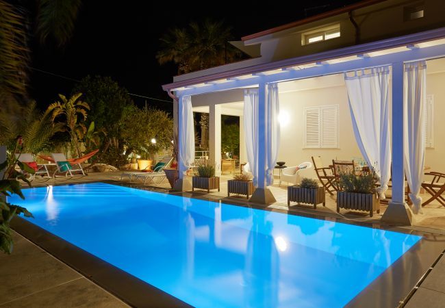 Villa a Ispica - VILLA ZAIMA CON PISCINA PRIVATA Villa a Ispica - VILLA ZAIMA CON PISCINA PRIVATA