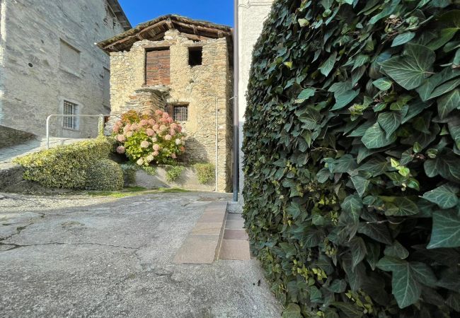 Appartamento a Triangia - Appartamento La Baita Case Contrada Pradella Appartamento a Triangia - Appartamento La Baita Case Contrada Pradella