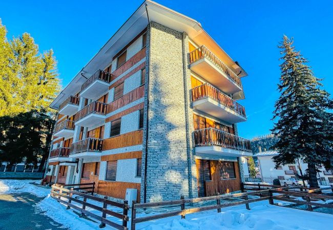 Appartamento a Bardonecchia - Appartamento Le Pinelle - Affitti Brevi Italia Appartamento a Bardonecchia - Appartamento Le Pinelle - Affitti Brevi Italia