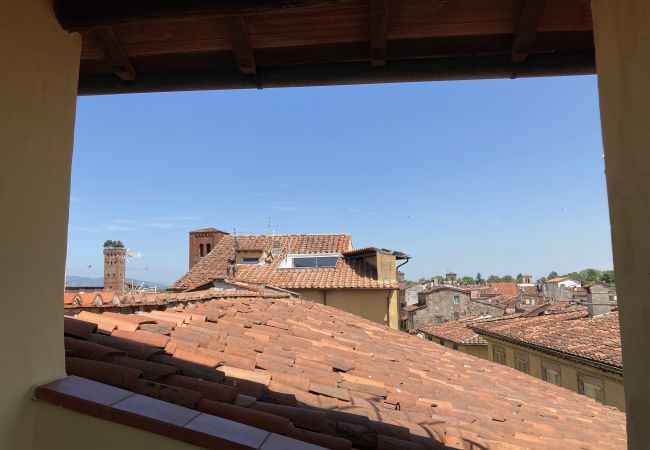 Appartamento a Lucca - Terrazza San Michele - Affitti Brevi Italia Appartamento a Lucca - Terrazza San Michele - Affitti Brevi Italia