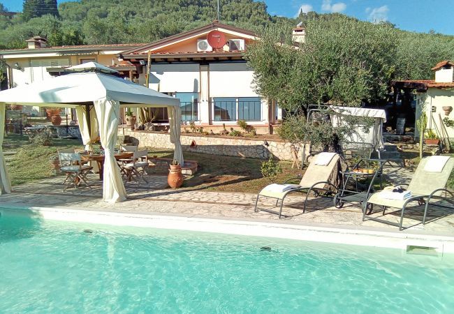 Villa a Massarosa - Villa La Peleca - Affitti Brevi Italia Villa a Massarosa - Villa La Peleca - Affitti Brevi Italia