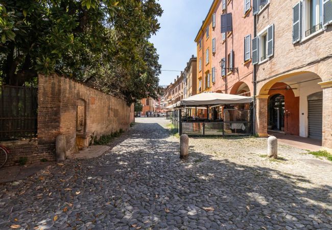 Appartamento a Modena - Suite Pomposa 28 - Affitti Brevi Italia Appartamento a Modena - Suite Pomposa 28 - Affitti Brevi Italia