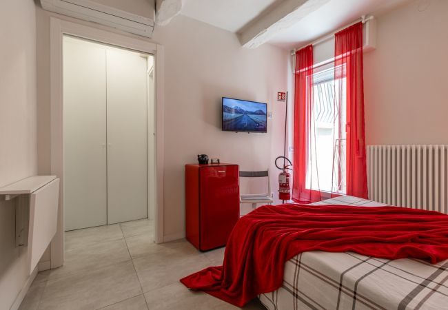 Studio a Modena - Suite Modena al Centro - Affitti Brevi Italia Studio a Modena - Suite Modena al Centro - Affitti Brevi Italia