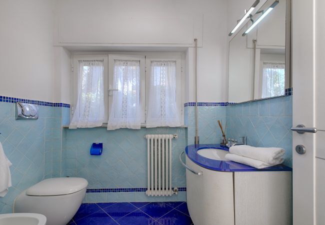 Appartamento a Camaiore - Casina ai pini - Affitti Brevi Italia Appartamento a Camaiore - Casina ai pini - Affitti Brevi Italia