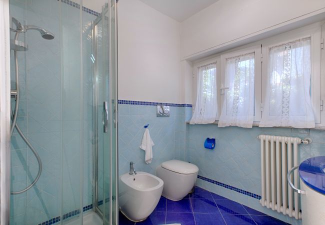 Appartamento a Camaiore - Casina ai pini - Affitti Brevi Italia Appartamento a Camaiore - Casina ai pini - Affitti Brevi Italia