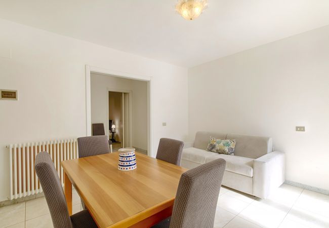 Appartamento a Camaiore - Casina ai pini - Affitti Brevi Italia Appartamento a Camaiore - Casina ai pini - Affitti Brevi Italia
