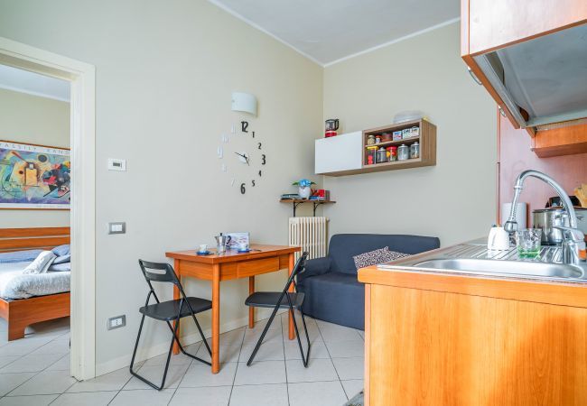 Sala da pranzo River Apartment - Affitti Brevi Italia Appartamento a Lecco - River Apartment - Affitti Brevi Italia