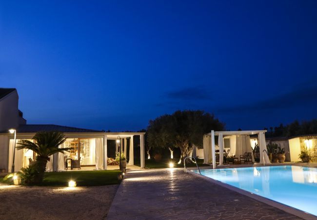 Villa a Ispica - VILLA ERIKA con piscina privata Villa a Ispica - VILLA ERIKA con piscina privata