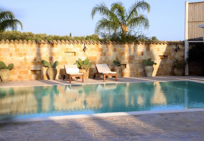 Villa a Ispica - VILLA ERIKA con piscina privata Villa a Ispica - VILLA ERIKA con piscina privata