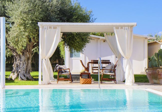 Villa a Ispica - VILLA ERIKA con piscina privata Villa a Ispica - VILLA ERIKA con piscina privata