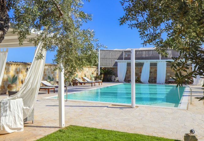 Villa a Ispica - VILLA ERIKA con piscina privata Villa a Ispica - VILLA ERIKA con piscina privata