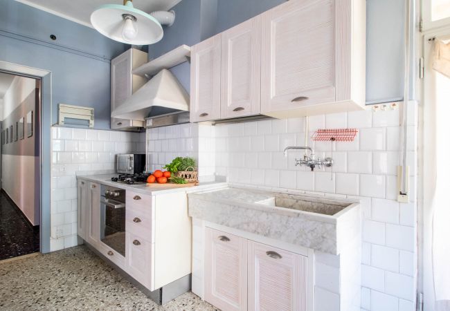 Appartamento a Riva Trigoso - Appartamento-RAFFAELLO HOUSE-Affitti Brevi Italia Appartamento a Riva Trigoso - Appartamento-RAFFAELLO HOUSE-Affitti Brevi Italia