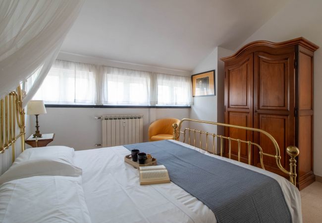 Appartamento a Sestri Levante - Appartamento-LA MANSARDINA-Affitti Brevi Italia Appartamento a Sestri Levante - Appartamento-LA MANSARDINA-Affitti Brevi Italia