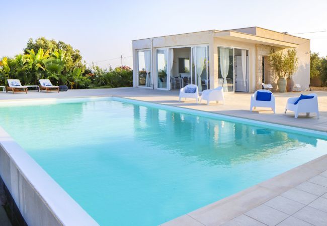 Villa a Ispica - VILLA LE GIOE DELLA VITA - Affitti Brevi Italia Villa a Ispica - VILLA LE GIOE DELLA VITA - Affitti Brevi Italia