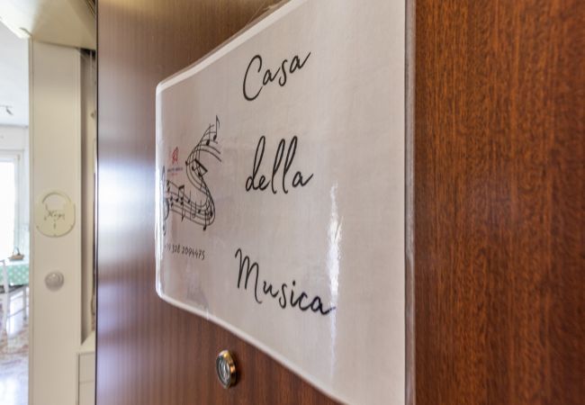 Affitto per camere a Modena - Casa della Musica - Sax Affitto per camere a Modena - Casa della Musica - Sax