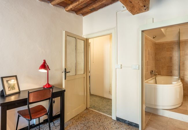 Appartamento a Lucca - Corte San Lorenzo - Affitti Brevi Italia Appartamento a Lucca - Corte San Lorenzo - Affitti Brevi Italia