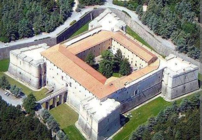 Appartamento a L´Aquila - Appartamento Porta CASTELLO - Affitti Brevi Italia Appartamento a L´Aquila - Appartamento Porta CASTELLO - Affitti Brevi Italia