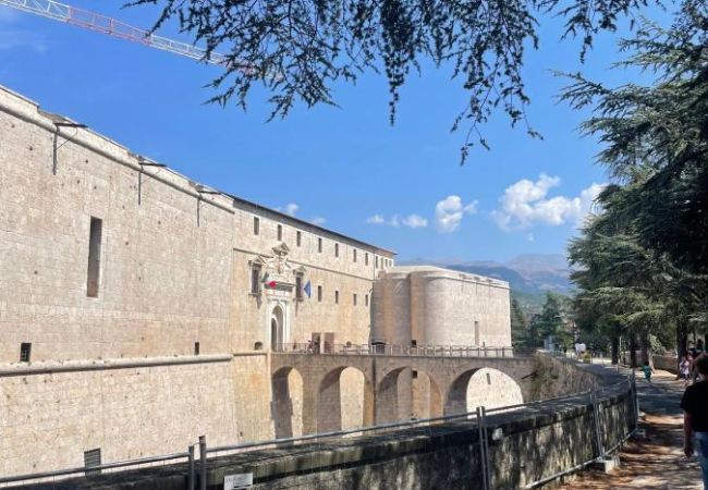Appartamento a L´Aquila - Appartamento Porta CASTELLO - Affitti Brevi Italia Appartamento a L´Aquila - Appartamento Porta CASTELLO - Affitti Brevi Italia