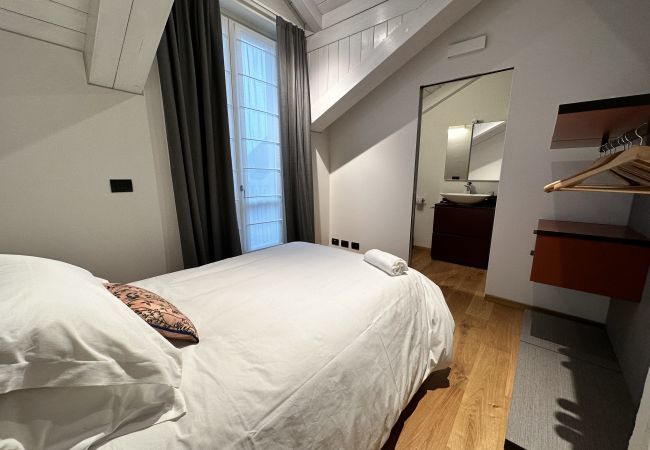Camera da letto Mansarda E - PIOL42 Appartamento a Rivoli - Mansard Apartment E - Affitti Brevi Italia