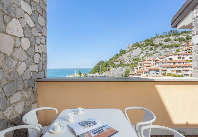 Appartamento a Duino-Aurisina - Mediterranean view - Portopiccolo Apartments Appartamento a Duino-Aurisina - Mediterranean view - Portopiccolo Apartments