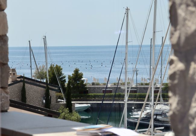 Appartamento a Duino-Aurisina - Mediterranean view - Portopiccolo Apartments Appartamento a Duino-Aurisina - Mediterranean view - Portopiccolo Apartments