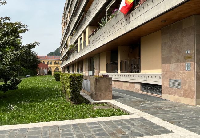Appartamento a Lecco - La Piazzetta Verde - Affitti Brevi Italia Appartamento a Lecco - La Piazzetta Verde - Affitti Brevi Italia