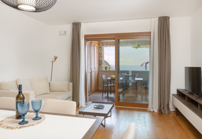 Appartamento a Duino-Aurisina - Alba sul mare - Portopiccolo Apartments Appartamento a Duino-Aurisina - Alba sul mare - Portopiccolo Apartments