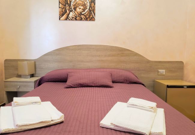 Affitto per camere a Monte Sant´Angelo - Room San Gabriele - Affitti Brevi Italia Affitto per camere a Monte Sant´Angelo - Room San Gabriele - Affitti Brevi Italia