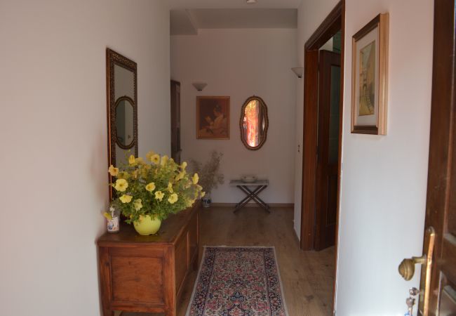 Villa a Caporciano - Villa Rosa-Affitti Brevi Italia Villa a Caporciano - Villa Rosa-Affitti Brevi Italia
