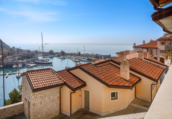 Appartamento a Duino-Aurisina - Topazio nel Borgo - Portopiccolo Apartments Appartamento a Duino-Aurisina - Topazio nel Borgo - Portopiccolo Apartments