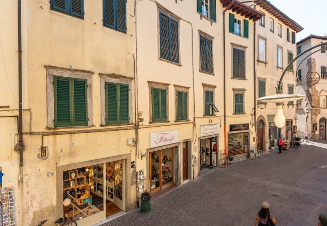 Appartamento a Lucca - Fillungo Apartment - Affitti Brevi Italia Appartamento a Lucca - Fillungo Apartment - Affitti Brevi Italia