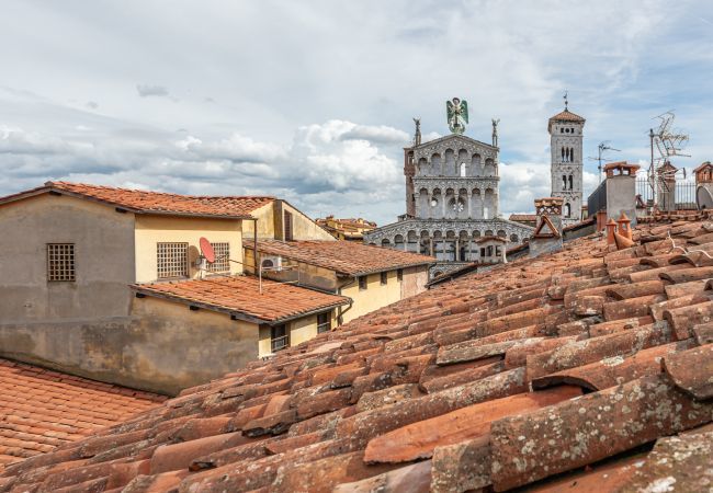 Appartamento a Lucca - La Finestra di Puccini - Affitti Brevi Italia Appartamento a Lucca - La Finestra di Puccini - Affitti Brevi Italia