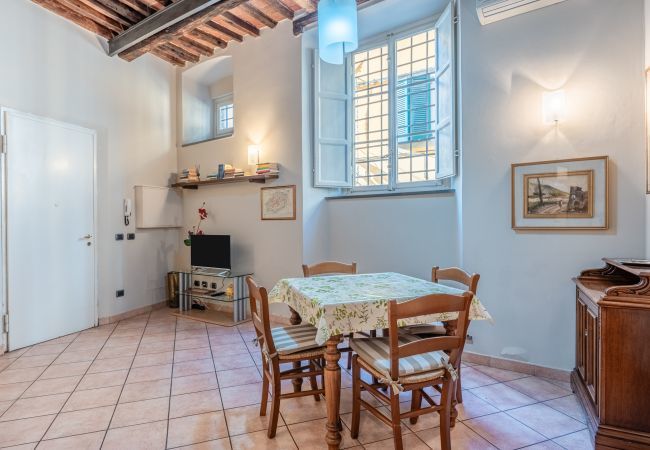 Appartamento a Lucca - Tuscan Apartment -Affitti Brevi Italia Appartamento a Lucca - Tuscan Apartment -Affitti Brevi Italia